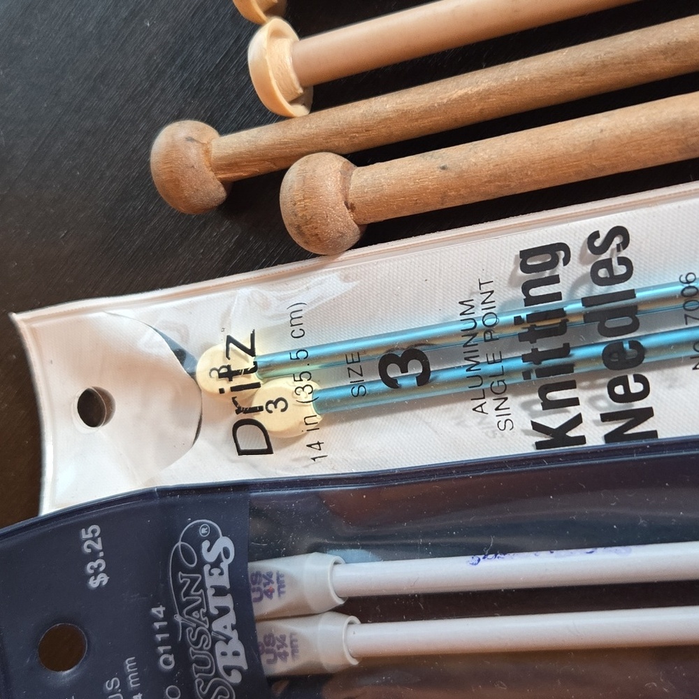 Knitting Needle Bundle - Picture 5 of 5